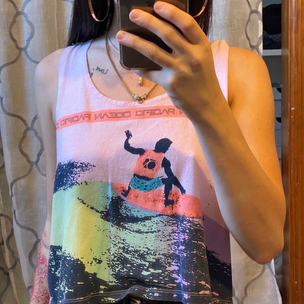Cropped Pink Surfing Muscle Tee